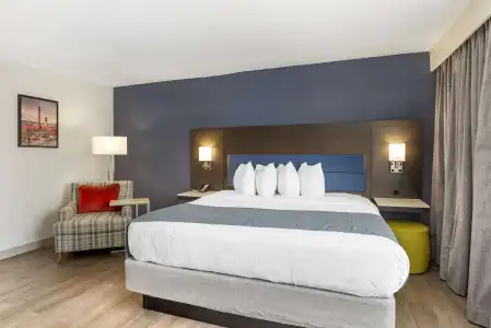 Best Western Premier Richmond City Gateway - 75