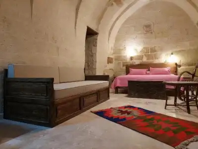 Armesos Cave - 232