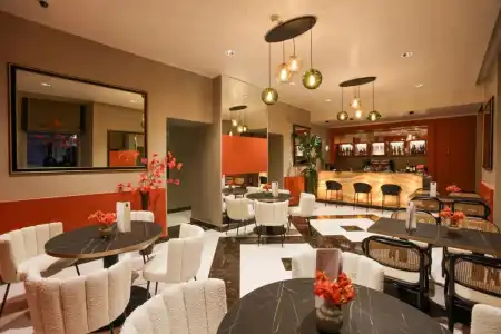 Leonardo Boutique Rome Monti - 17