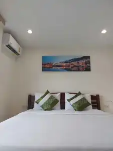 V Check Inn Sukhumvit 22 - 38