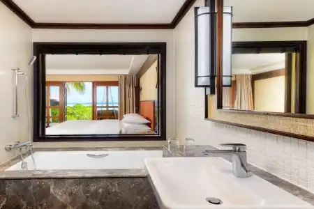 Sheraton Maldives Full Moon Resort & Spa - 63