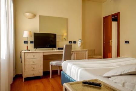 Best Western Plus Globus - 35