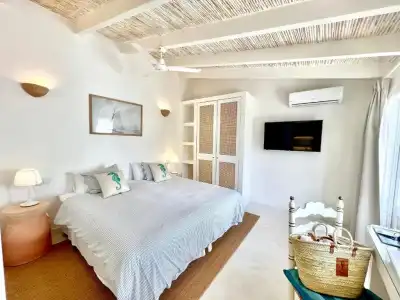 The Sea Club - 202