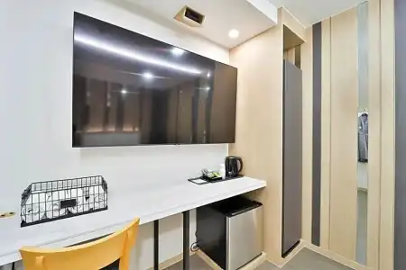 Busan Seomyeon YTT - 147