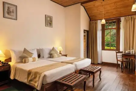 The Hill Club - 44