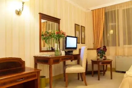 Romance & Family Suites - 43