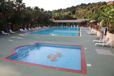 Baia delle Sirene Beach Resort - 12