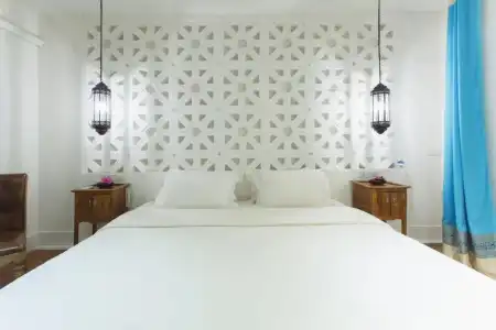 At Niman Conceptual Home - 101