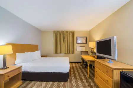 Americas Best Value Inn Fargo - 25
