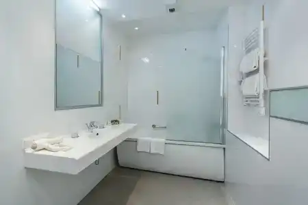 Amber Spa Boutique - 7