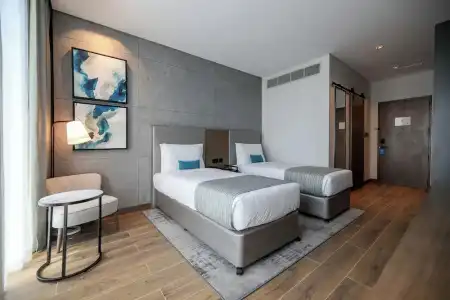 Mercure Dubai Gold District - 6
