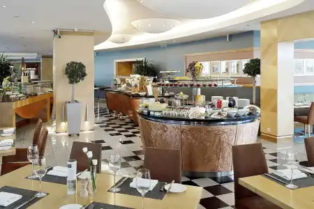 Crowne Plaza Budapest by IHG - 31