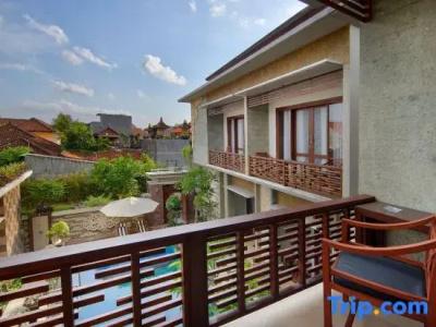 Jineswari Kuta - 33