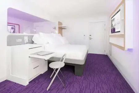 YOTEL Edinburgh - 39
