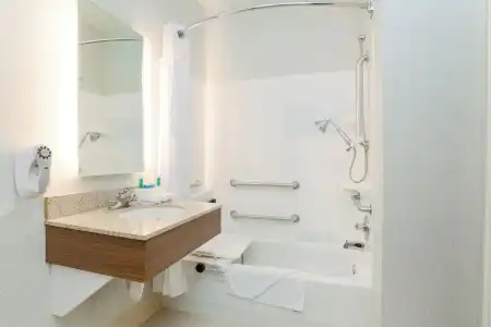 Holiday Inn Express Las Vegas - Stadium Area by IHG - 57