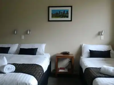 Canberra Carotel Motel - 1
