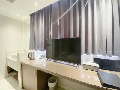 The Luxe - 57