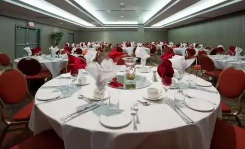 Holiday Inn Toronto Airport East by IHG - 18