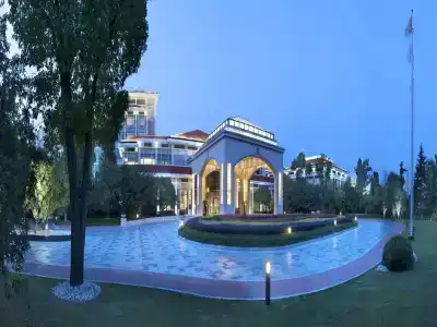 Jinji Lake Grand - 18
