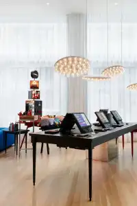 citizenM Los Angeles Downtown - 13