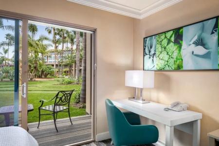 DoubleTree by Hilton San Diego Bayside - 56
