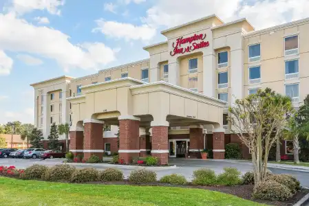 Hampton Inn & Suites Florence-North-I-95 - 40