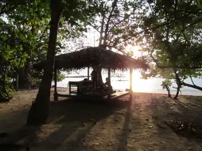 Melina's Beach Front Bungalow - 16