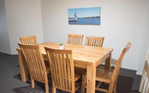 Beachside Holiday Apartments - 76