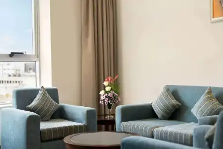 Ramada by Wyndham Dubai Deira - 11