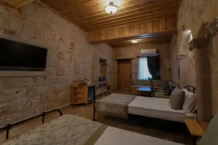 Cratus Stone Palace - 39