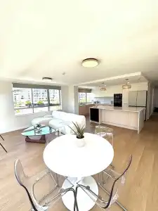 Burleigh Beach Tower - 196