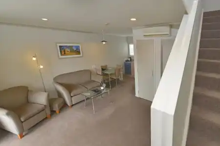 Brougham Heights Motel - 23