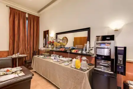 Everest Inn Rome - 19