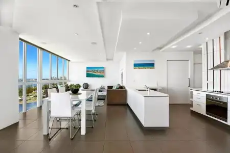 Crystal Bay on the Broadwater - 441