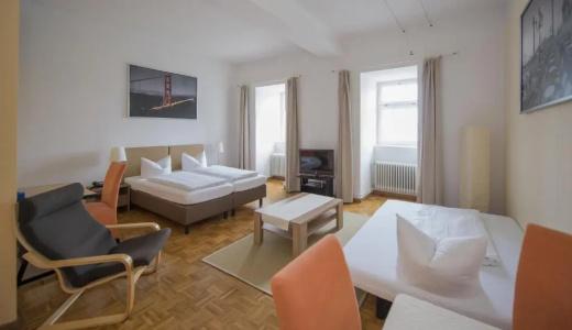 WHLIVING - Apartments & Studios - 24