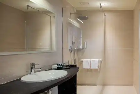 Kristal Palace - Tonellis - Adult Friendly - 46