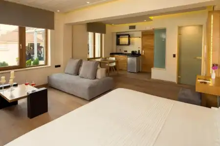 Querini Luxury Suites - 71
