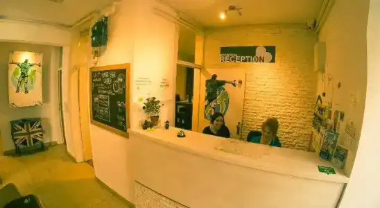 Whole Wide World Hostel & Bar - 1