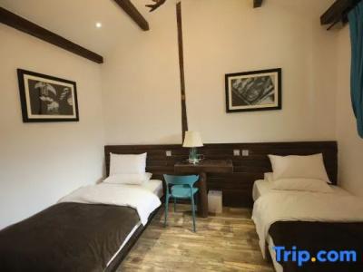 Desti Youth Park International Hostel - 57