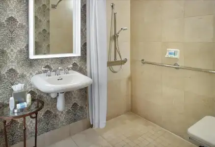 Omni Shoreham - 95