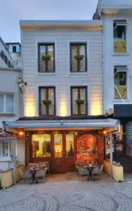 Royan Suites - 3