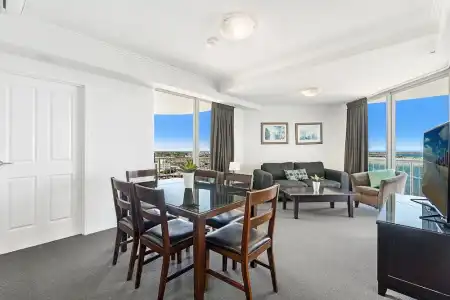 Crystal Bay on the Broadwater - 215