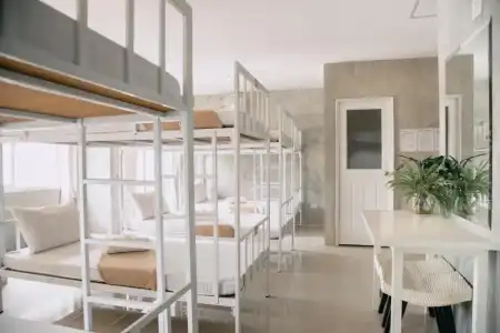 Ban's Avenue Guest House - 20