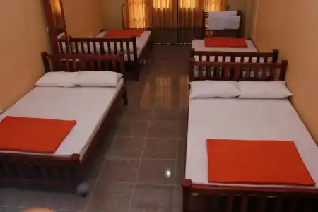 Anura Guest Inn - 3