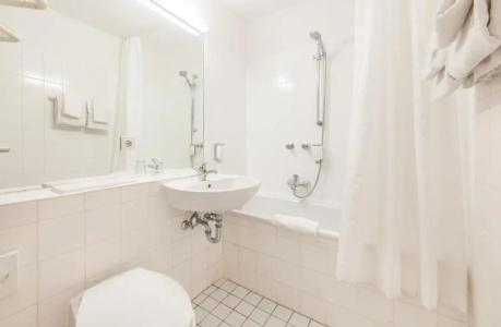 Sure by Best Western Muenchen Hauptbahnhof - 65