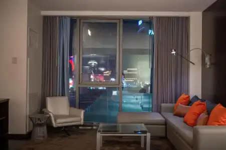 Beautiful Palms Place Suite - 455