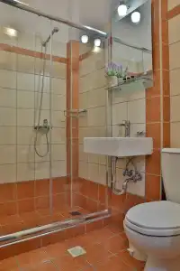 Irida Apartments - 9