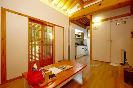Hanok 24 Guesthouse Gyeongbokgung - 54