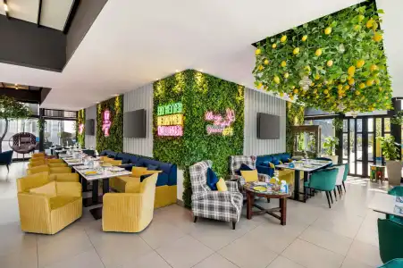 Wyndham Doha West Bay - 45