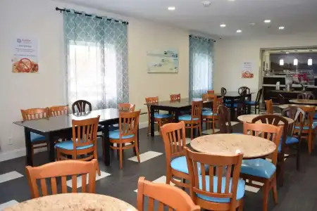 SureStay Plus By Best Western Niagara Falls East - 35